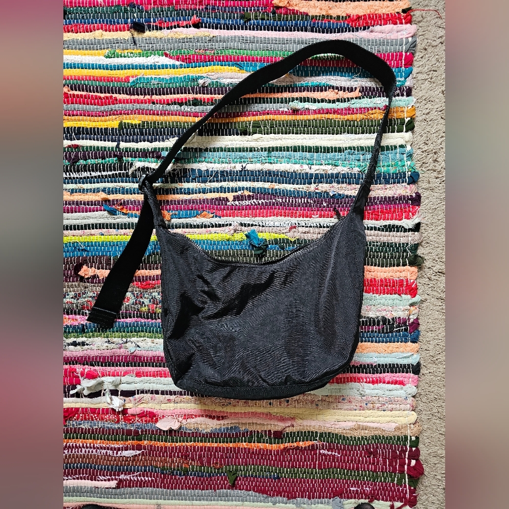 Baggu Black Medium Crescent Crossbody Bag